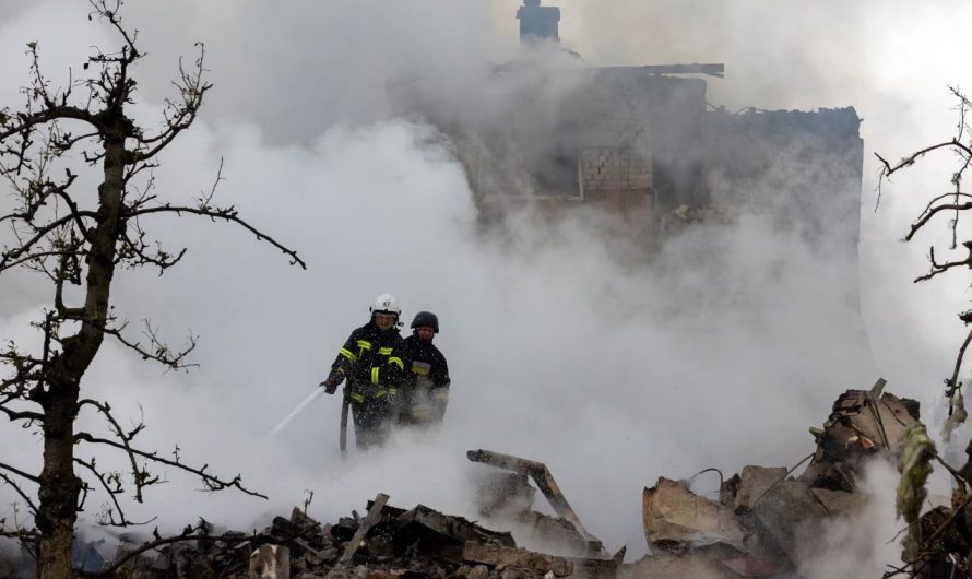 Krievijas līdz šim lielākais bezpilota lidaparātu un raķešu uzbrukums Ukrainai