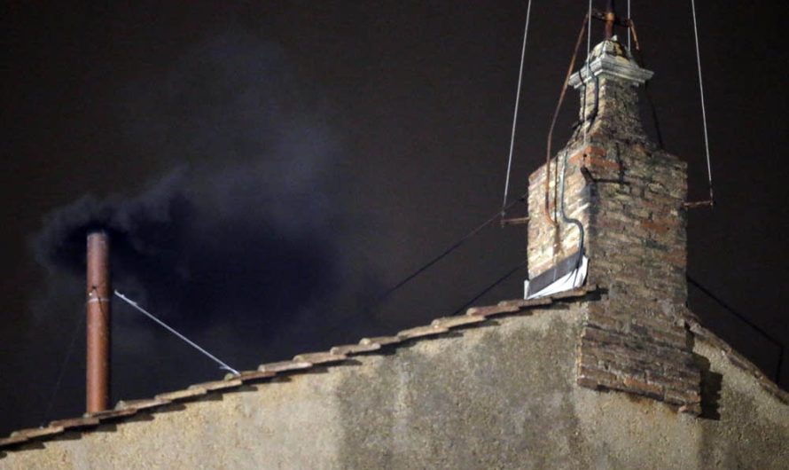 Vatikāna konklāvs: Jaunais pāvests vēl nav ievēlēts