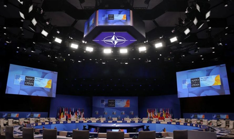 Tramps NATO samitā: Jauni aizsardzības tēriņi, 5. pants un Ukrainas nākotne