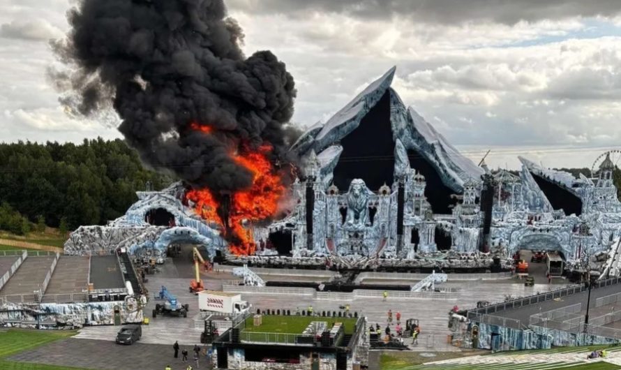 Tomorrowland galvenā skatuve nodeg – festivāla nākotne apdraudēta