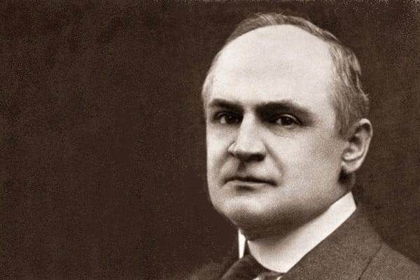 “Domu spēks” – Aizliegtā grāmata, kas maina realitāti