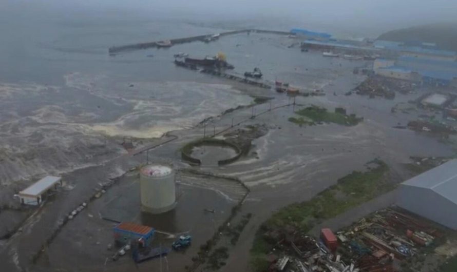 Milzīga M8.8 zemestrīce Krievijas Kamčatkā izraisa cunami visā Klusā okeāna reģionā