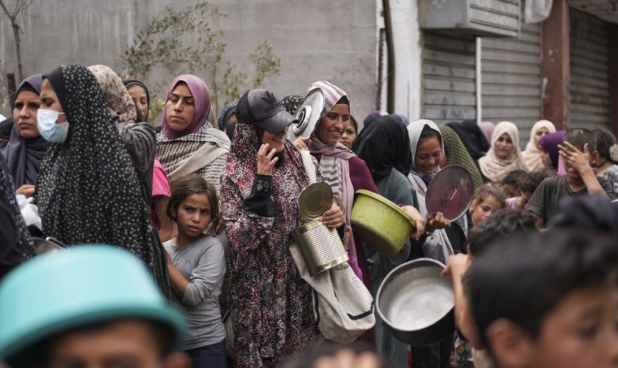 Izraēla pastiprina ofensīvu Gazā un uzlido Jemenas galvaspilsētai Sānā