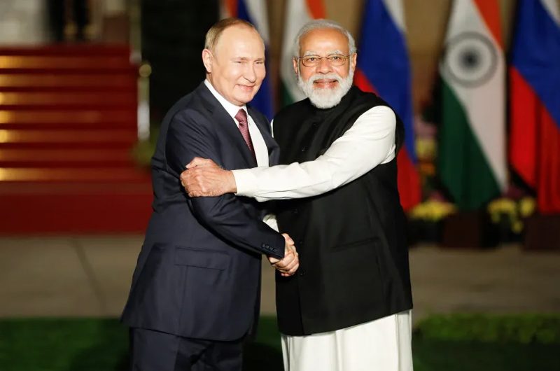 Krievija nosoda Trampa tarifu draudus Indijai