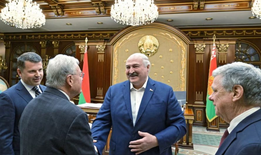 Baltkrievija pēc Trampa aicinājuma atbrīvo 52 ieslodzītos