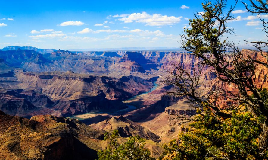Grand Canyon noslēpumi: dabas brīnums un alu leģendas