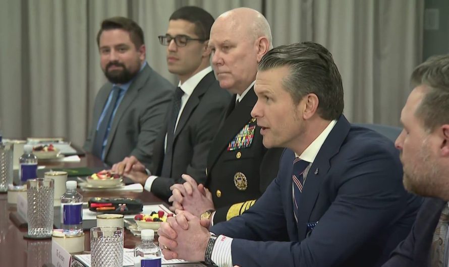 Hegseth sasauc augstāko militāro vadību Virdžīnijā