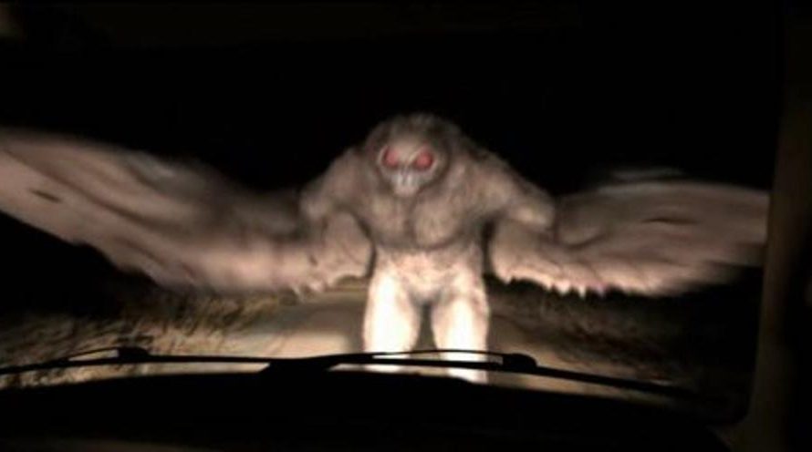 Mothman – cilvēks ar spārniem un sarkanām acīm