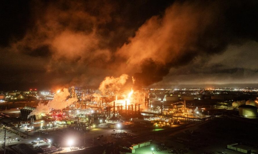 Sprādziens Losandželosas naftas rūpnīcā