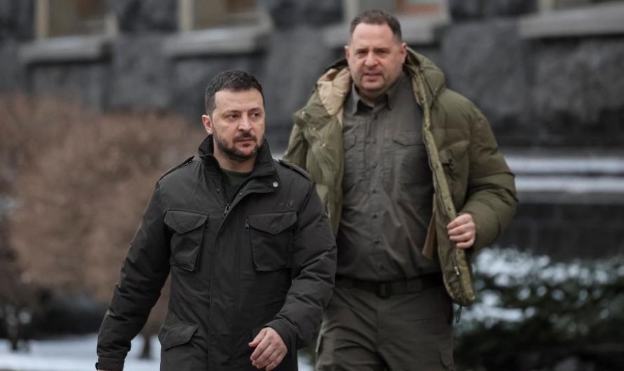 Jermaka demisija: kā korupcijas lieta satricināja Ukrainas varas centru