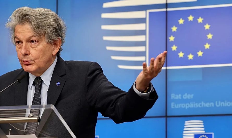 ASV un Eiropas Savienības konflikts par “cenzūru”: vīzu sankcijas saasina transatlantisko spriedzi