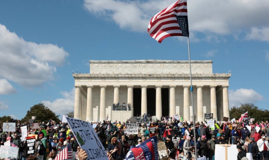 Masveida protesti pret Donaldu Trampu: spriedze pieaug visā pasaulē